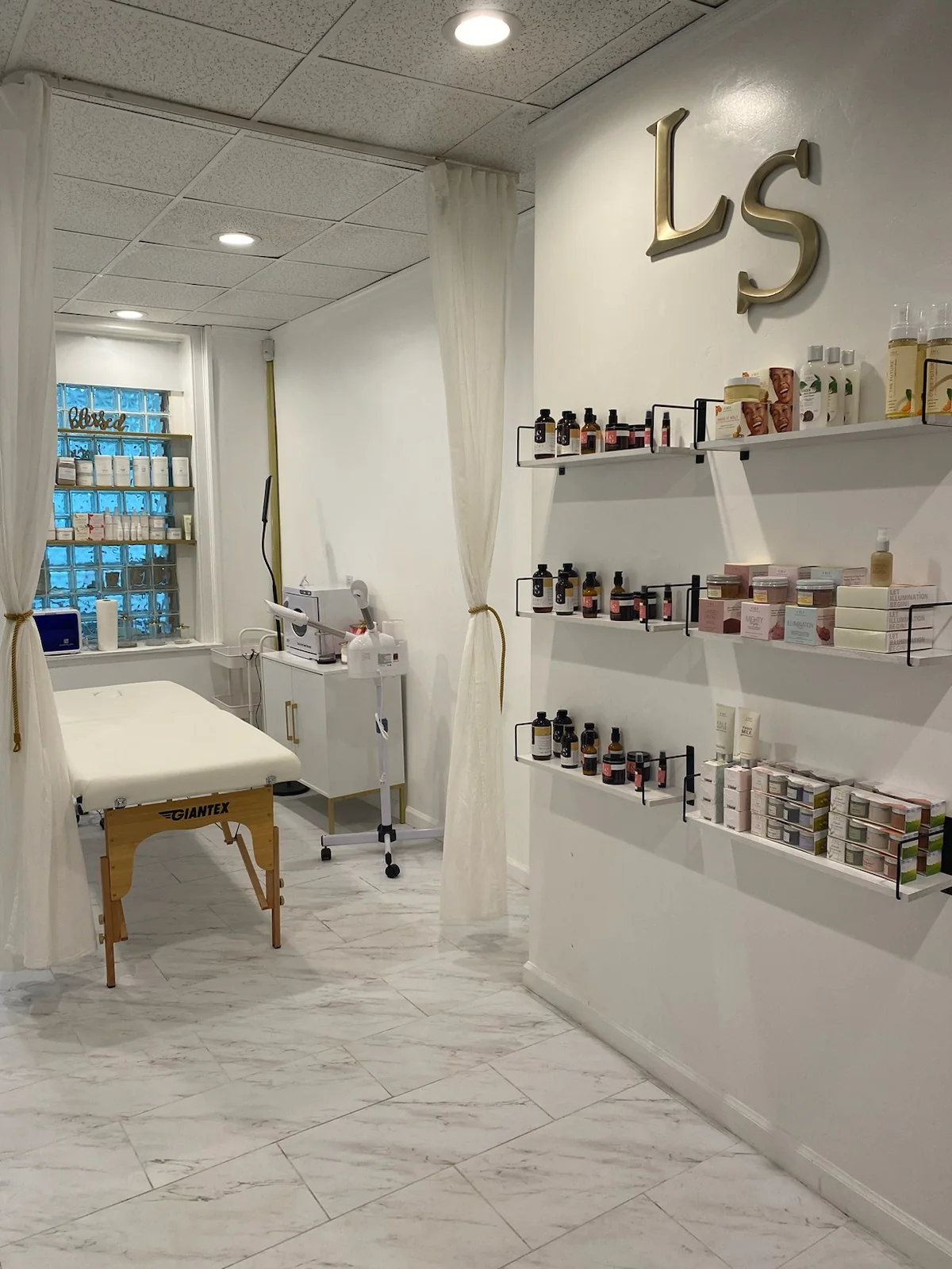 Luxurious Seductions retail and product experience